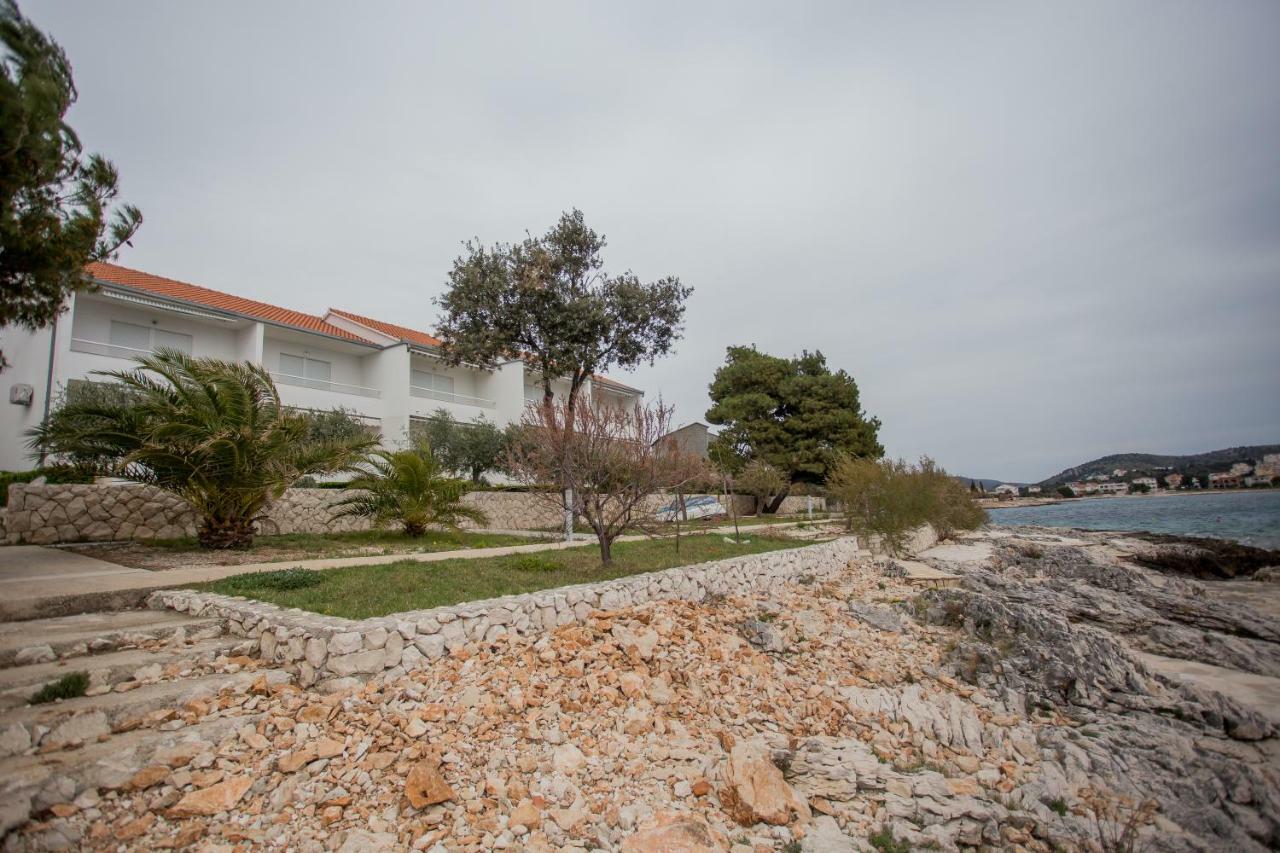 Apartments Gloria Primosten Exterior photo